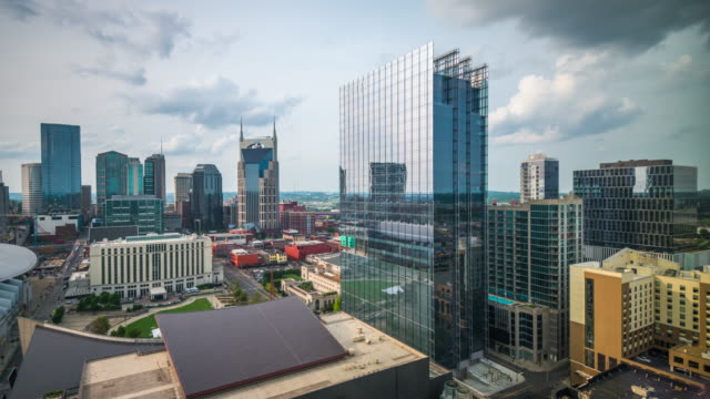 Nashville,-Tennessee,-EE.UU.-vista-de-la-azotea-del-centro-de-la-ciudad-por-la-tarde.