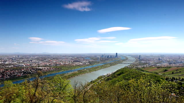 Panning-shot-of-the-Skyline-of-Vienna-and-the-Danube