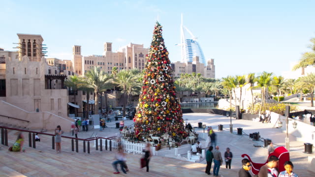 dubai-hermoso-árbol-de-Navidad-4-K-time-lapse