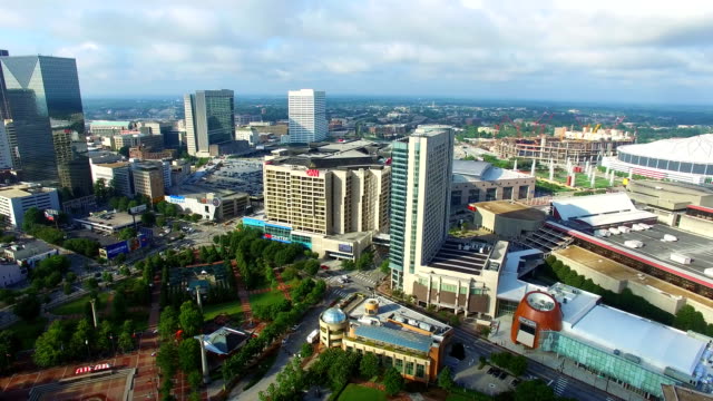 video-cenital-de-centro-de-la-ciudad-de-Atlanta,-Georgia