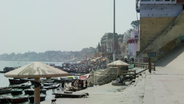 Blick-über-Ghat-in-Varanasi.