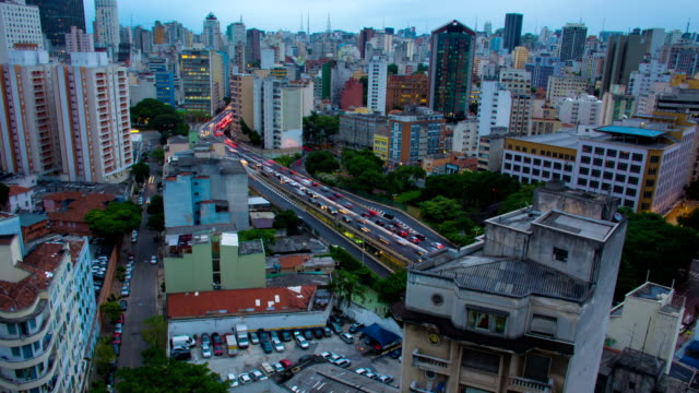 Sao-Paulo-ciudad,-lapso-de-tiempo-del-día-a-la-noche