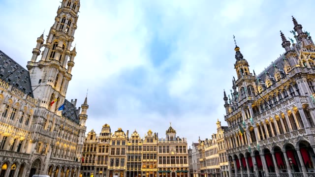 Bruselas-ciudad-horizonte-timelapse-en-la-Grand-Place,-Bruselas,-Bélgica,-lapso-de-tiempo-de-4K