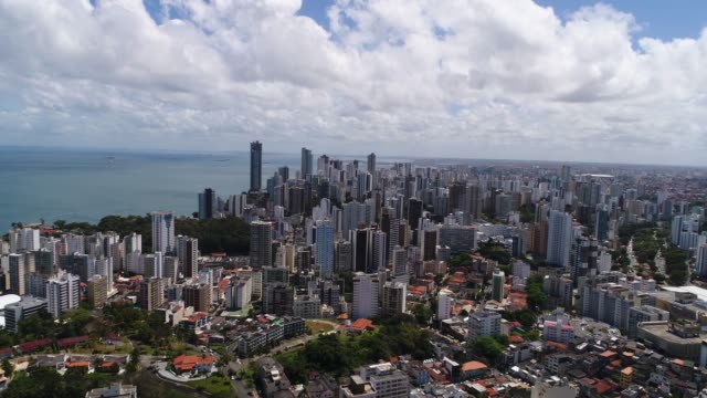 Luftaufnahme-der-Skyline-von-Salvador,-Bahia,-Brasilien