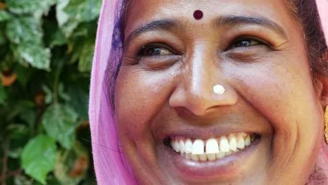Mujer-indígena-en-Udaipur,-India