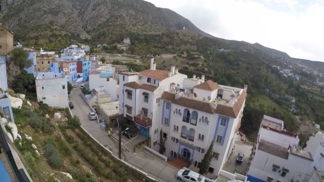View-from-above-of-a-street-of-Chefchaouen,-Morocco