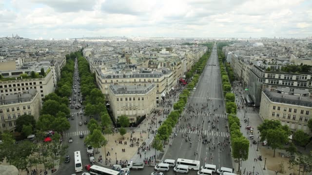 Champs-Elysees-panorama
