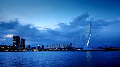 Erasmus-Bridge,-Rotterdam,-Netherlands