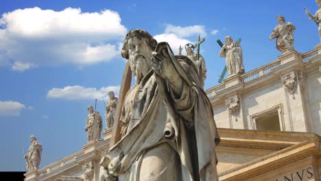 Statues-adorning-the-magnificent-cathedral-of-Saint-Peter-in-the-Vatican