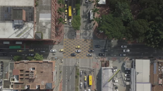 Disparo-aéreo-de-drones-de-Medellín-Bogotá.-Disparo-en-4K