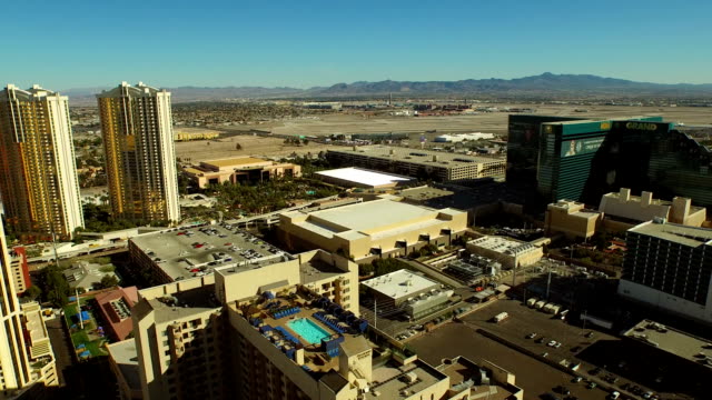 Aerial-Stadtansicht-Las-Vegas-Strip-entfernt