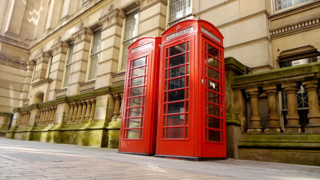 Red-Telephone-Box,-England---Tracking-Shot