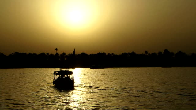 Navegación-la-vista-al-río-Nilo,-Egipto