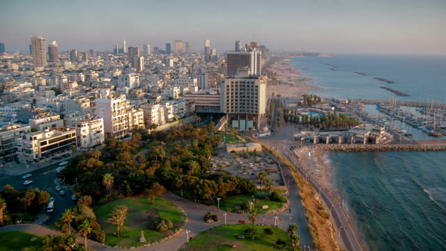 Time-lapse-Tel-Aviv-beach-coastline