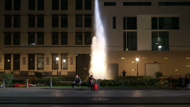 Berlin-fountain-at-night.-4K