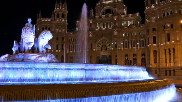 España-madrid-de-luz-de-noche-plaza-de-la-cibeles-post-office-vista-a-la-fuente-4-K
