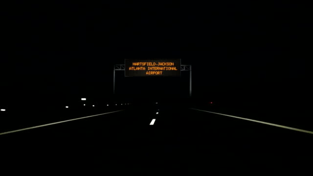 Hartsfield-Jackson-Atlanta-International-Airport-digital-road-sign-and-entrance-sign.