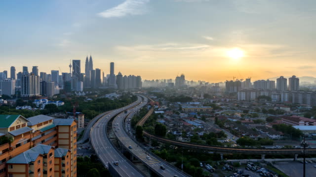 Tag-zur-Nacht-Sonnenuntergang-Zeitraffer-auf-Skyline-von-Kuala-Lumpur