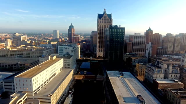 Innenstadt-von-Milwaukee-River-Skyline-Architektur