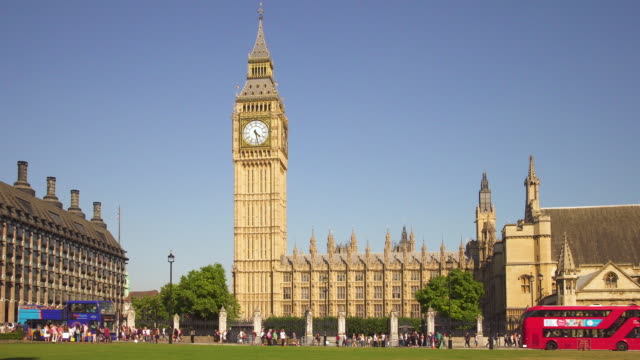 Londres,-tráfico-en-Parlamento
