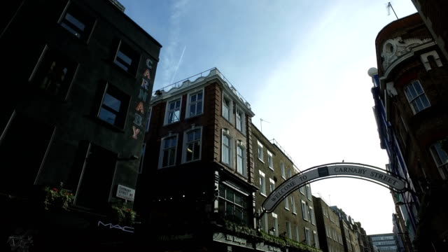 Carnaby-Street-London-morgen-Sonne-Wahrzeichen