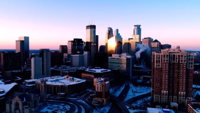 Aerial-Skyline-Minneapolis---Sonnenuntergang-Farben