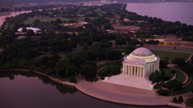 Aerial-view-of-Jefferson-Memorial-and-Tidal-Basin-at-sunrise.