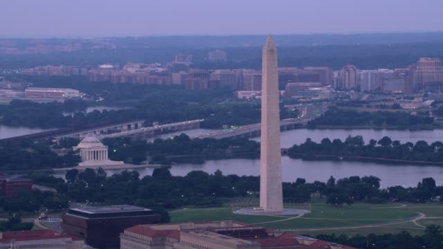 Aerial-view-of-the-Washington-Monument,-Jefferson-Memorial-and-Potomac-River.