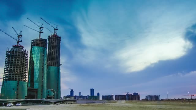 New-Construction-in-Bahrain---Timelapse---Pan-Right