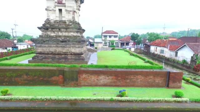 Candi-Jawi-en-la-aldea-de-Pandaan,-Surabaya