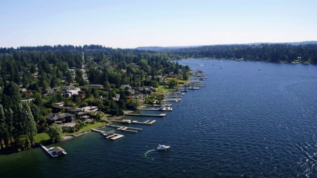 Antena-de-épica-lago-Washington-de-verano-de-canotaje