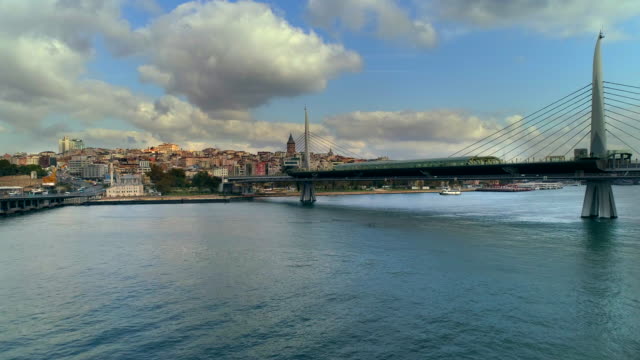 Cuerno-de-oro-de-tranvía-puente,-antena-de-Istanbul