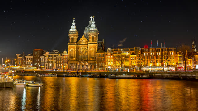 St.-Niklaas-church-in-Amsterdam-the-Netherlands-at-night