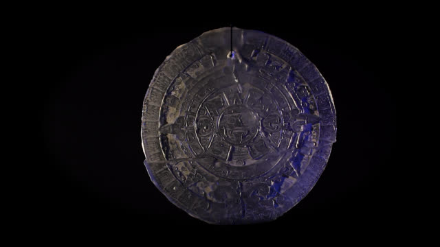 Maya-Kalender-auf-schwarzem-Hintergrund