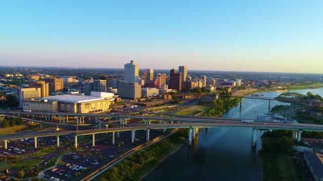 Downtown-Memphis-Tennessee-TN-Drone-Skyline-Aerial