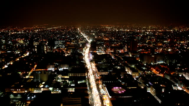 Die-Skyline-von-Mexiko-Stadt,-während-der-Stoßzeiten-(Zeitraffer