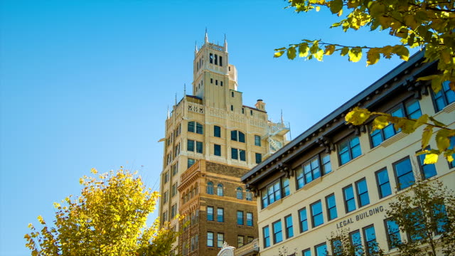 Asheville,-NC-City-Architecture-in-the-Fall
