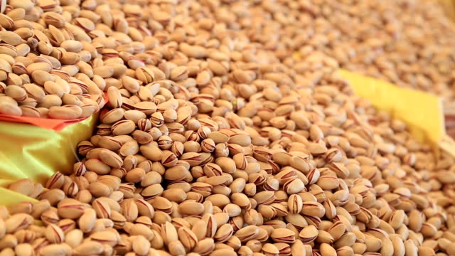 Pistachio-nut-on-the-marketplace