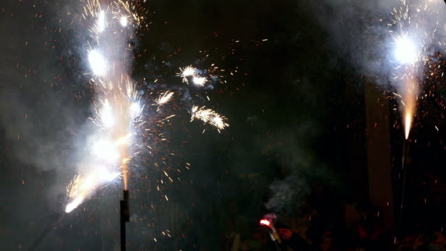 Feuer-Run-(Correfoc)-traditionelle-Feier-von-Katalonien.