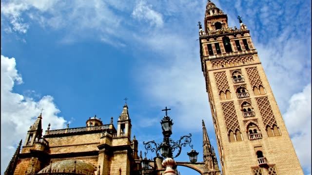 La-Giralda-Glockenturm,-Sevilla.-Zeitraffer