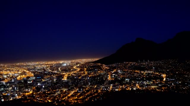 Beautiful-view-of-Cape-Town-at-night,-South-Africa