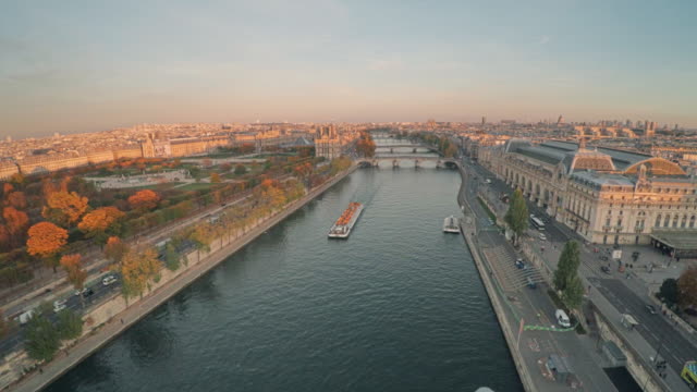 Aerial-Eiffelturm-Paris-Sonnenuntergang