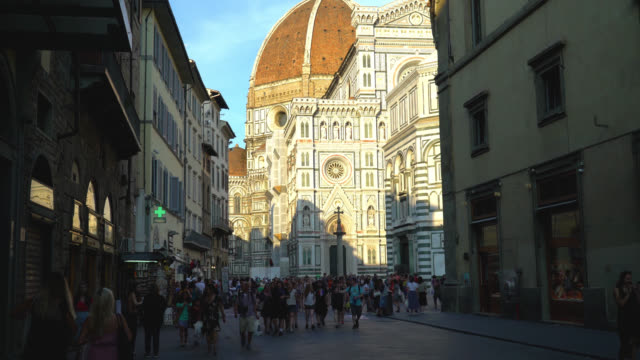 Florencia,-Toscana,-Italia.-Vista-de-la-Piazza-del-Duomo-y-Santa-Maria-del-Fiore-Catedral