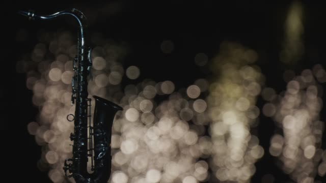 Saxophon-in-der-Nacht