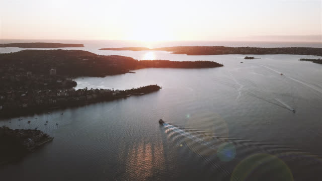 Drone-Filmmaterial-b-Roll-der-Sydney-Harbour-Bridge-bei-Sonnenaufgang.