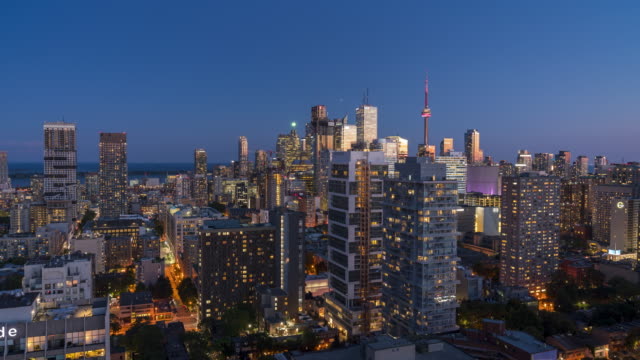 Tag-zur-Nacht-City-Skyline-Timelapse-Toronto-Kanada