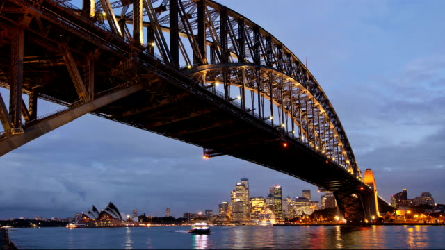 Sydney-mit-Blick-auf-die-Stadt-bei-Sonnenuntergang-timelapse