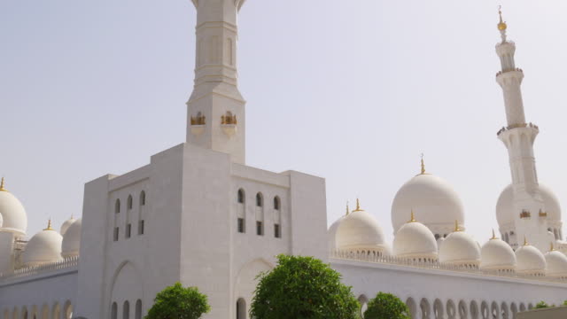 Mezquita-Emiratos-Árabes-Unidos-principal-del-panorama-4-K