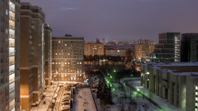 Russland-Moskau-Leben-Block-Nacht-Morgen-Panorama-4k-Zeitraffer