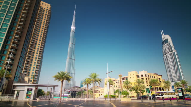 Dubai-día-mayor-edificio-famoso-hotel-ve-4-k-tiempo-lapso-Emiratos-Árabes-Unidos